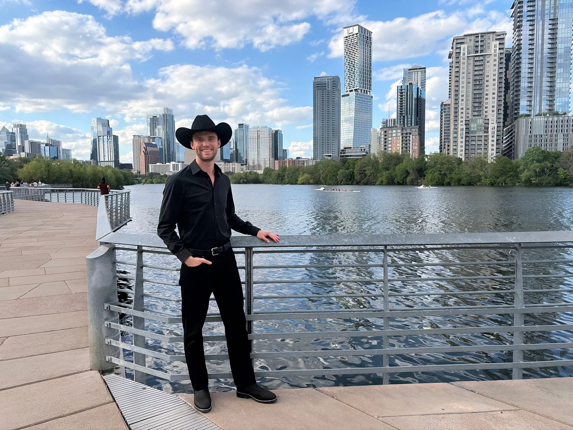 Gary Davisson - Austin Luxury Apartment Locator